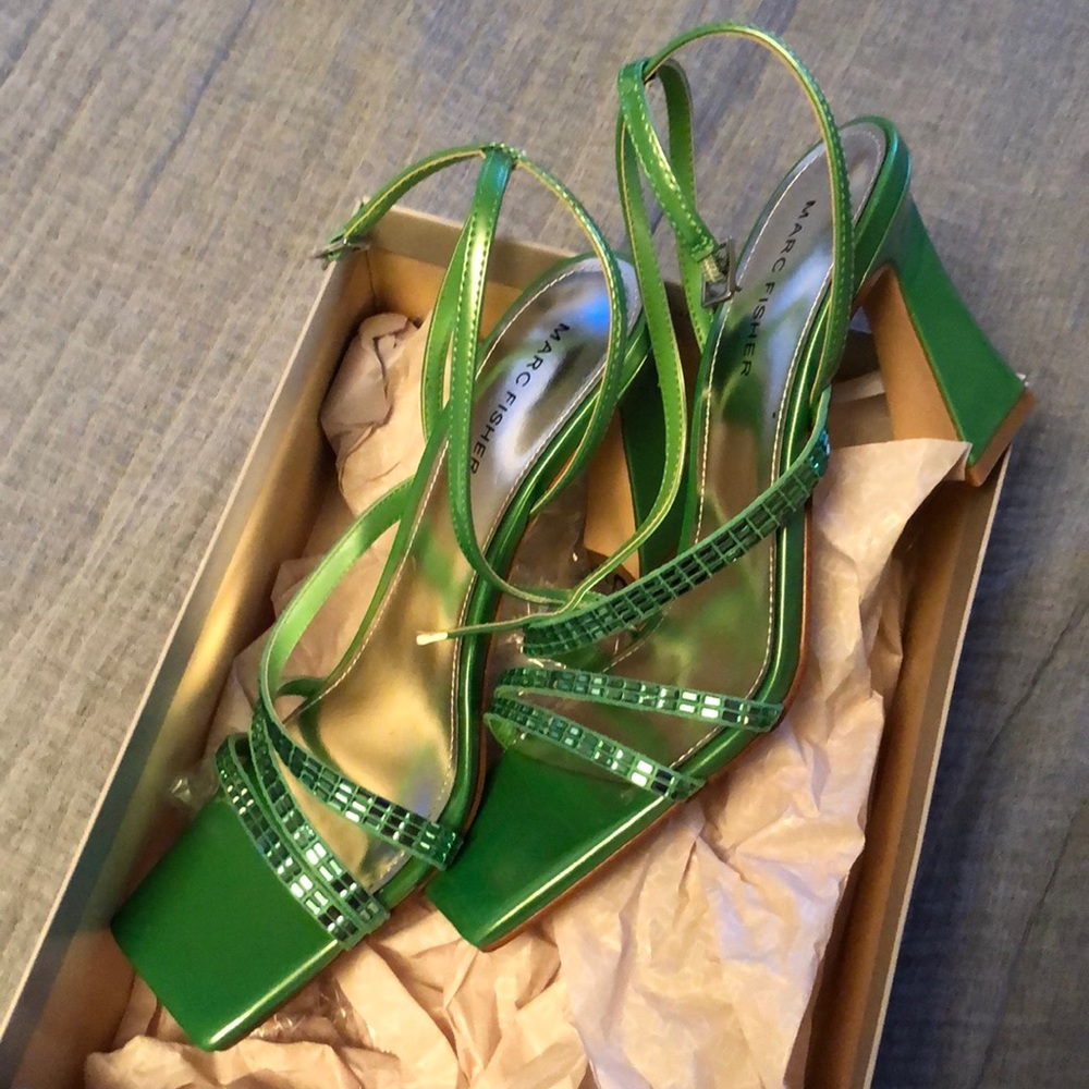Marc Fisher Zalay Heels